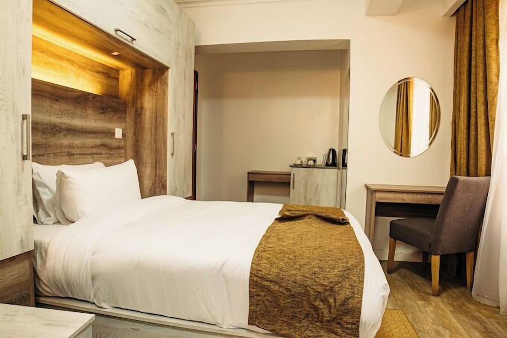 Single Room, City View