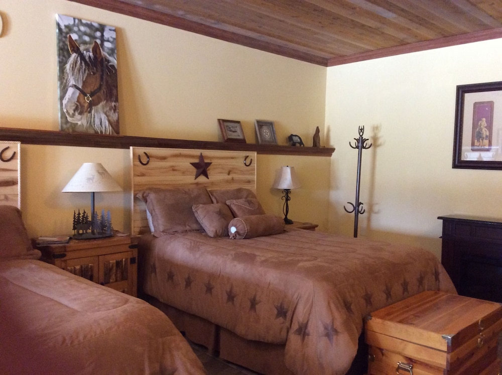Classic Suite, 1 Bedroom, Accessible, Private Bathroom photo 2