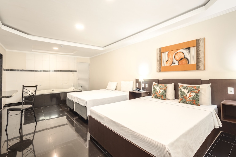 Superior Quadruple Room, Jetted Tub