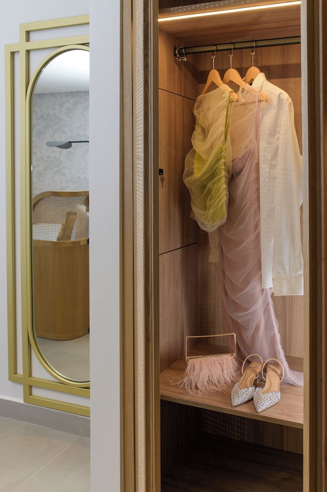 Premium Studio Suite, 1 King Bed, Private Pool, Sea View