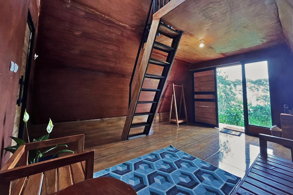 Loft, Balcony, Garden View photo 3