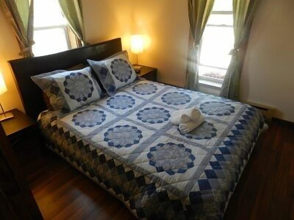 Standard Apartment, 3 Bedrooms, 2 Bathrooms (Unit 4) photo 3