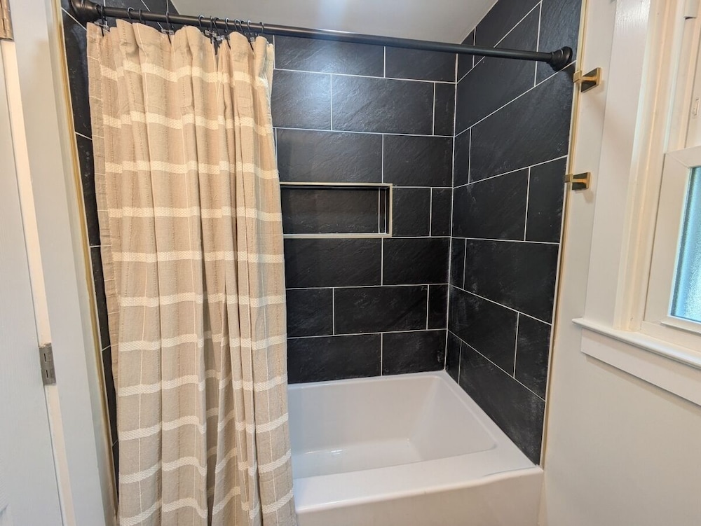 Luxury Bungalow, 3 Bedrooms, Kitchen photo 3
