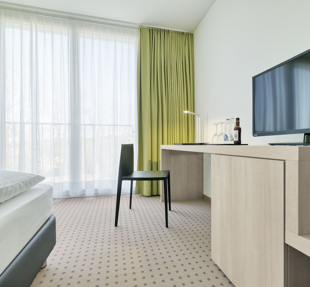 Standard Double Room Single Use photo 3