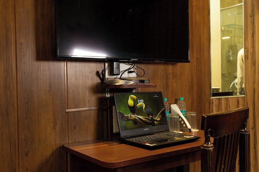 Deluxe Room - Photo 2