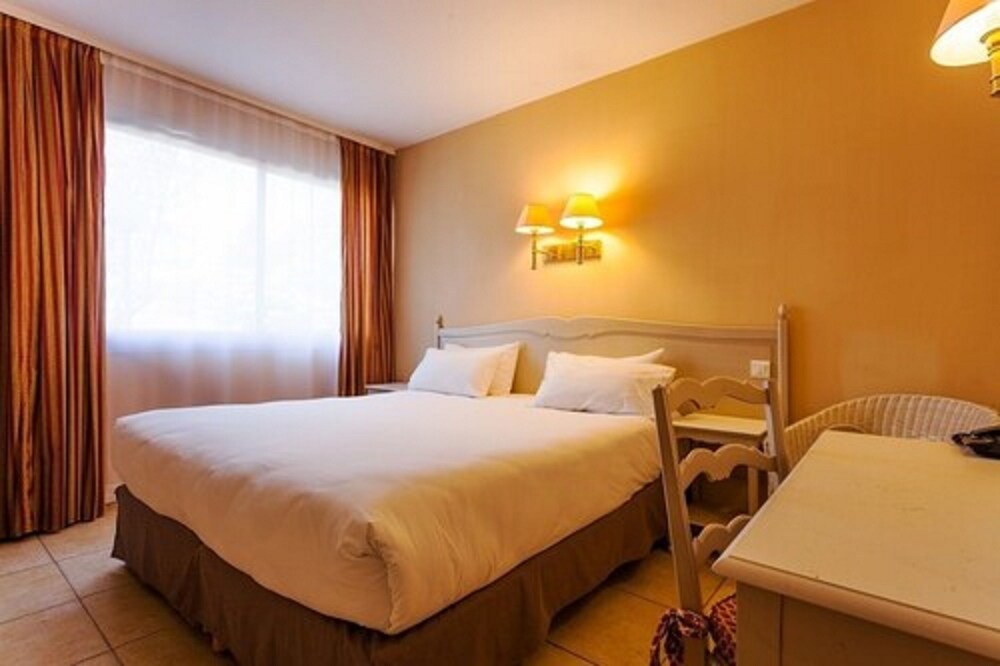Standard Double or Twin Room - Photo 4