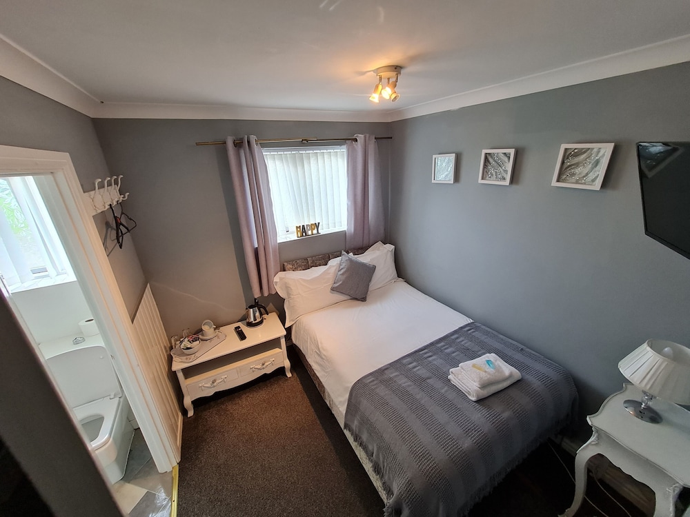 Comfort Double Room, Ensuite (Room 2)