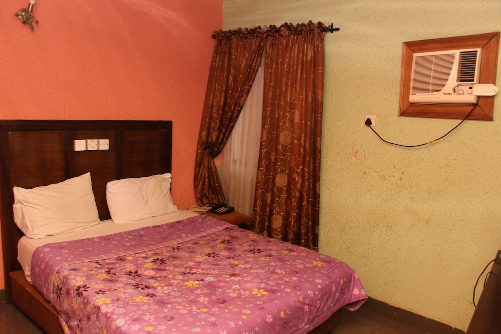 Standard Room photo 1