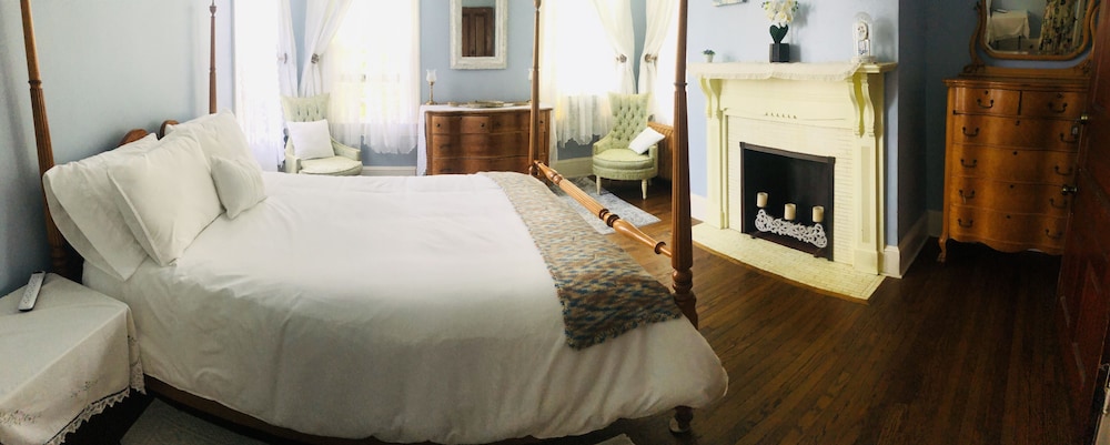 The Oak Room