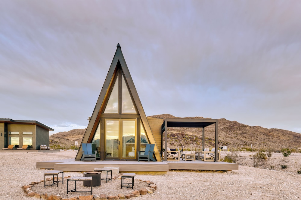Deluxe Cabin, Kitchen, Mountain View