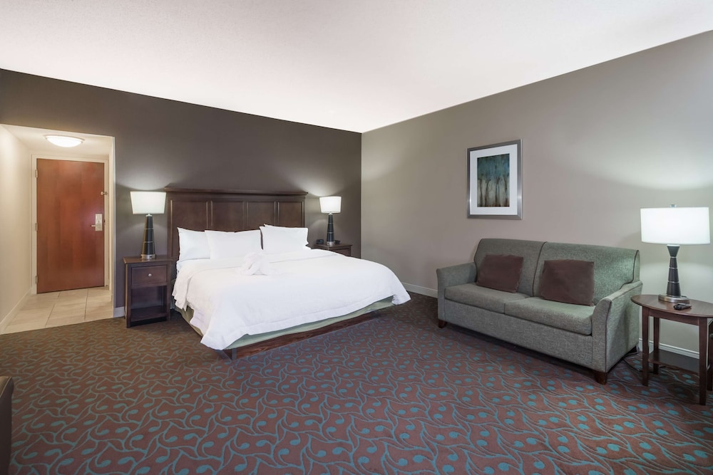 One King Bed, Non-Smoking - Photo 2