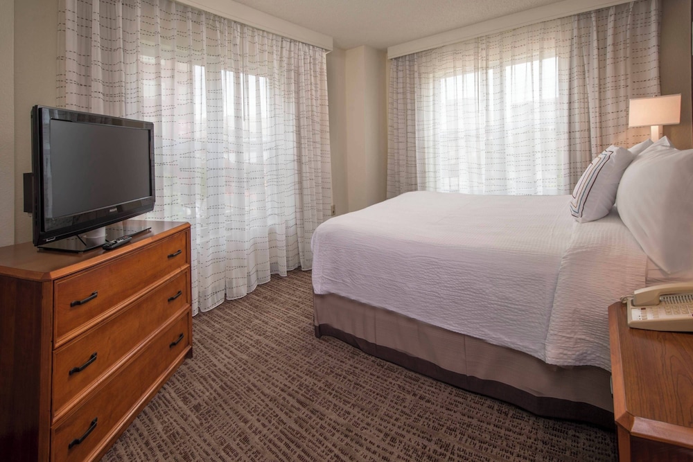 Suite, 1 Bedroom - Photo 6