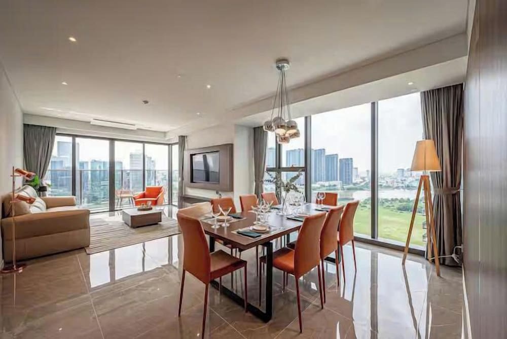 Luxury Apartment, 3 Bedrooms, Balcony, City View