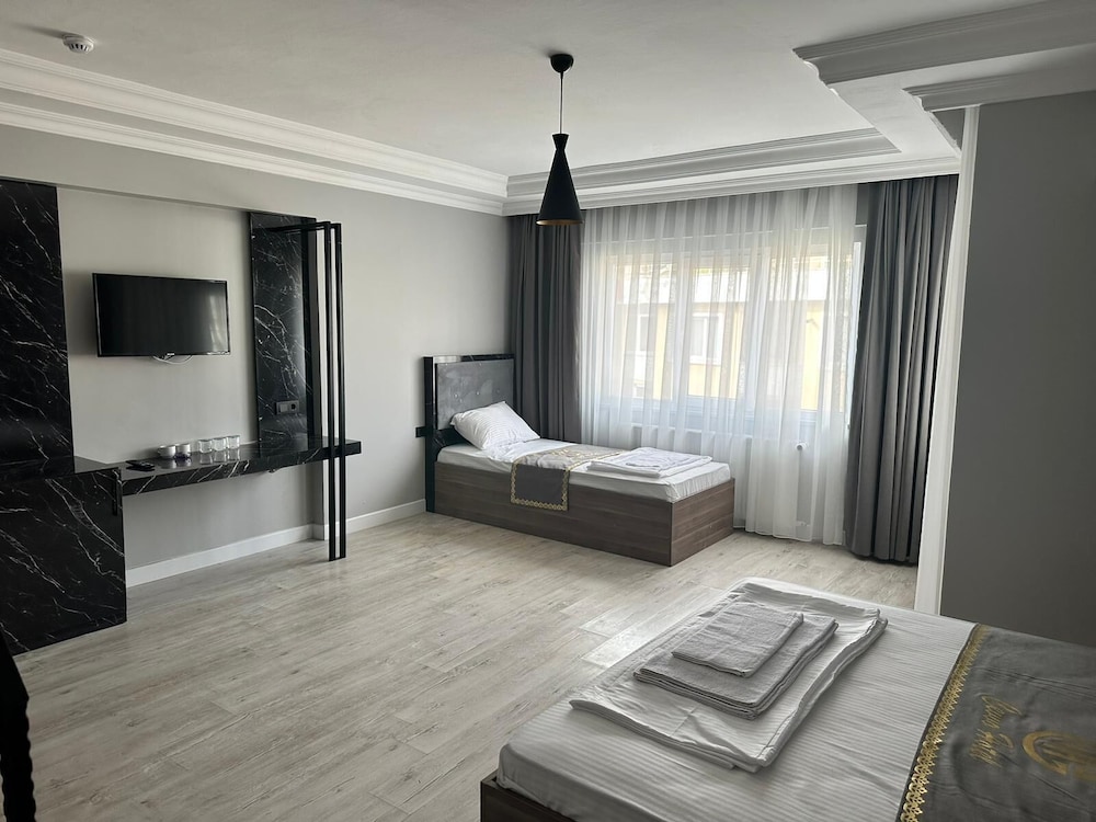 Grand Room photo 1