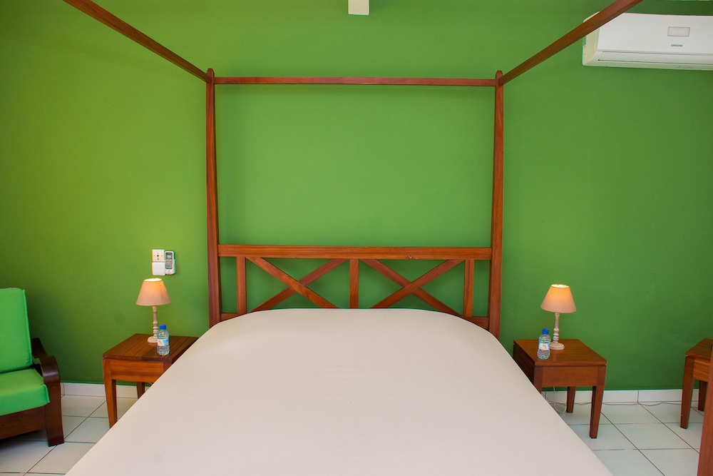 Standard Double Room, Lagoon View photo 2