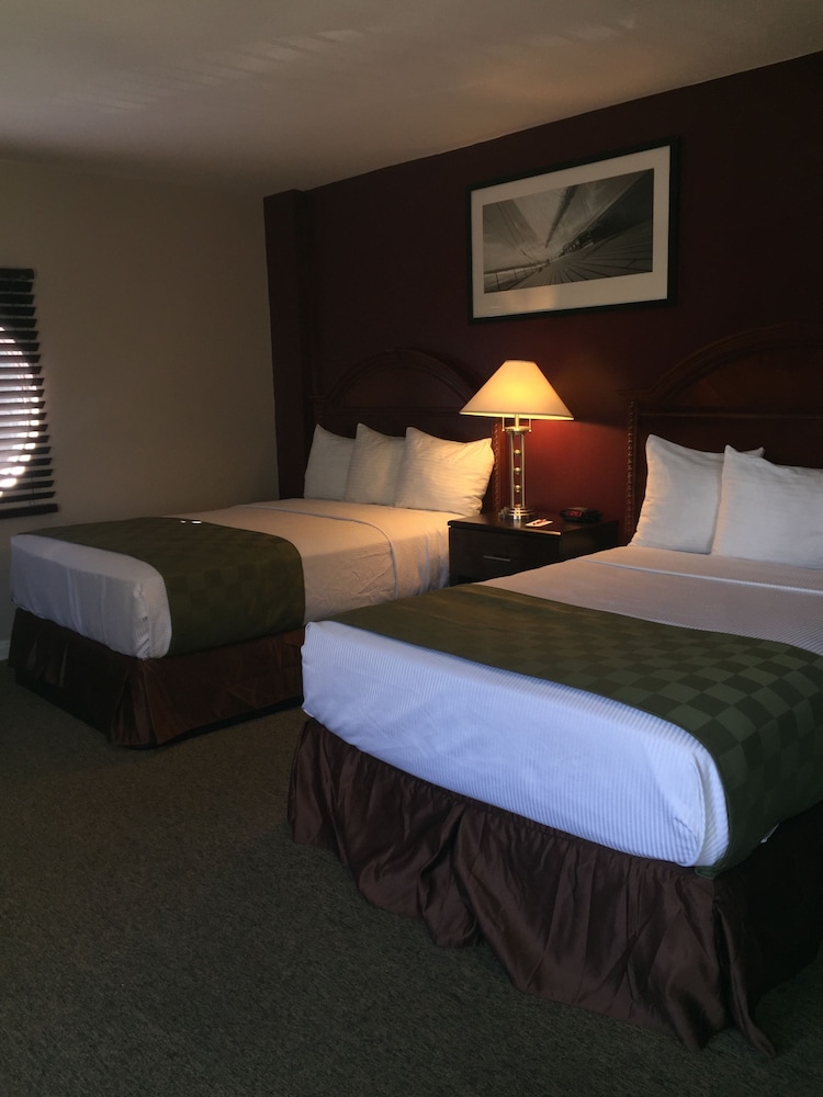 Room, 2 Queen Beds