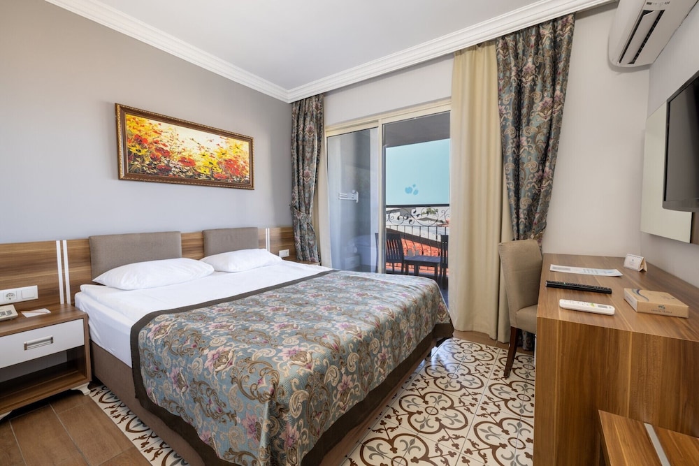 Standard Room Side Sea View photo 2