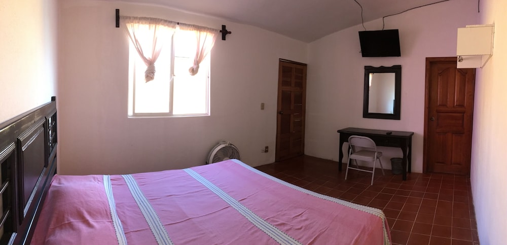 Standard Double Room, 1 King Bed photo 2