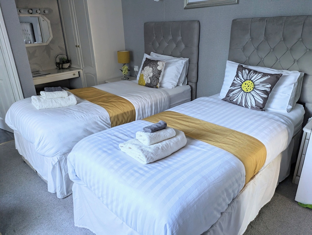 Classic Twin Room, Ground Floor