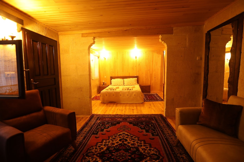 Deluxe Suite photo 1