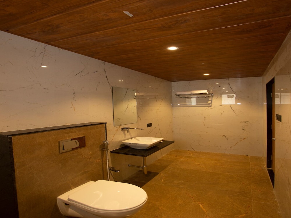 Deluxe Twin Room - Photo 2