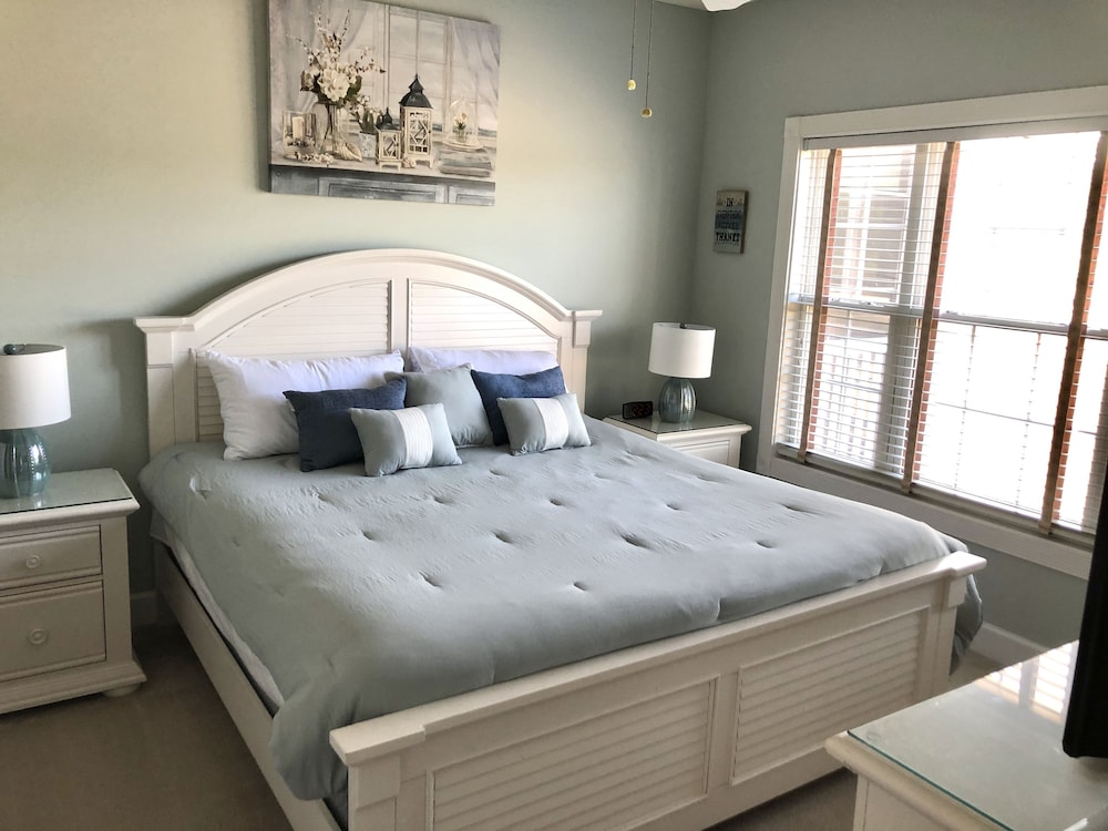 Condo, 3 Bedrooms