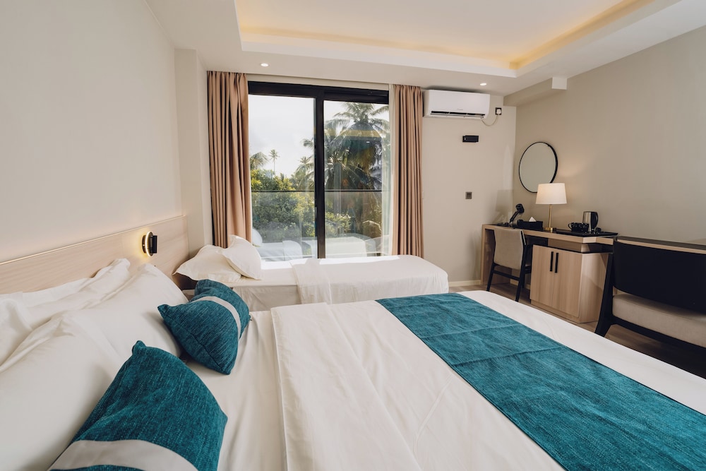 Deluxe Room, 1 Bedroom, Balcony, City View