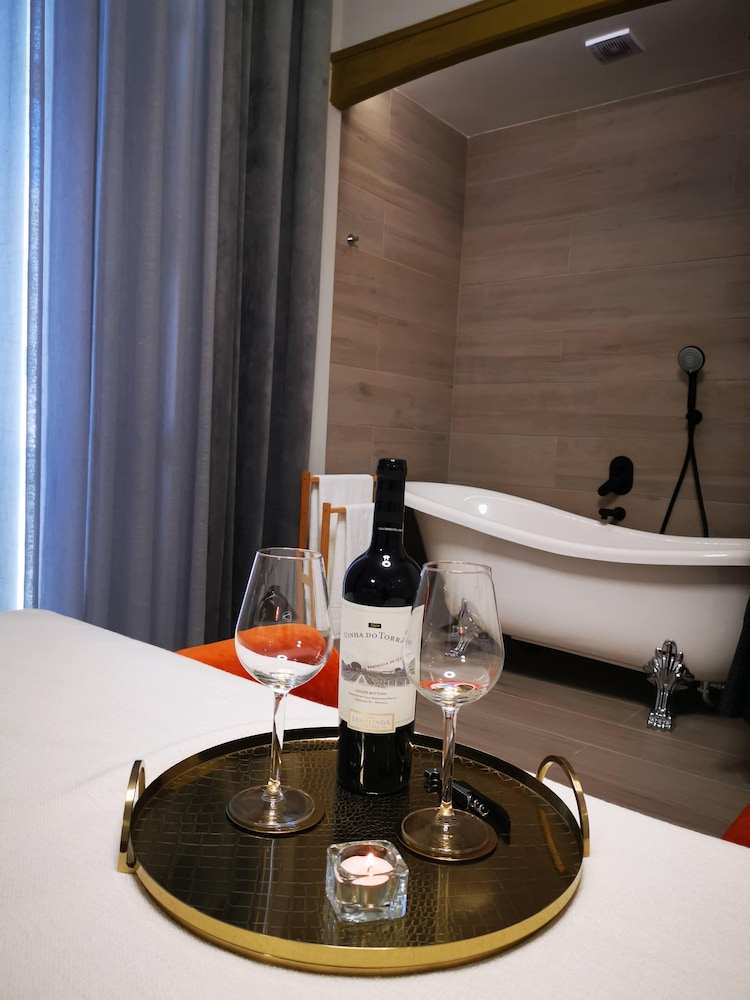 Deluxe Suite, Balcony (2) photo 3