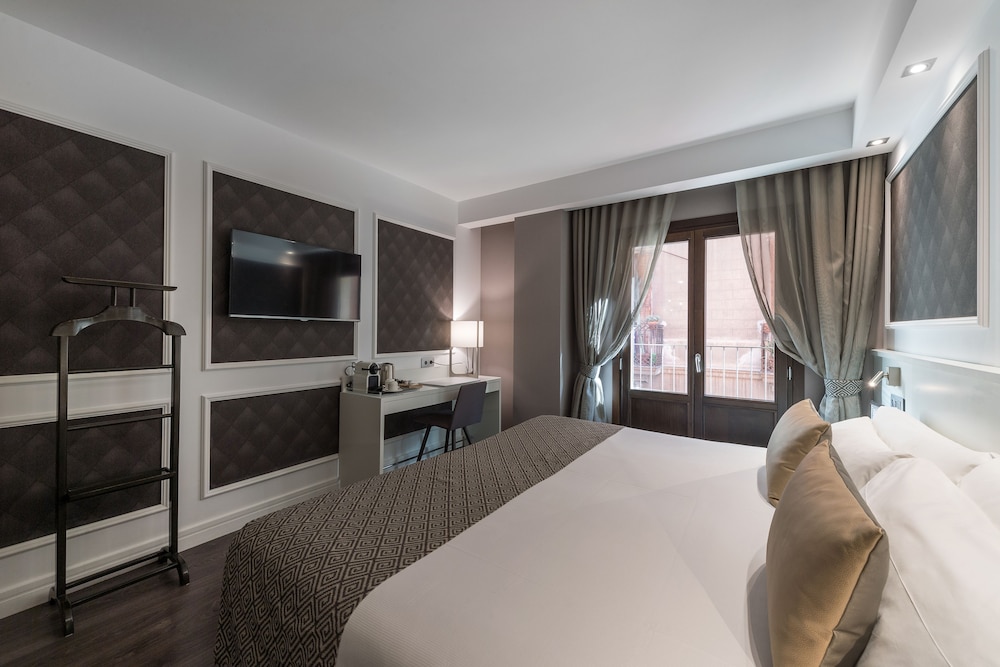 Available room