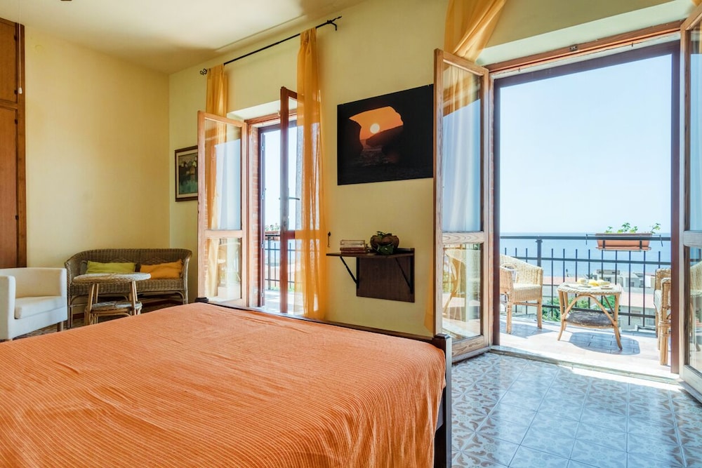 Executive Triple Room