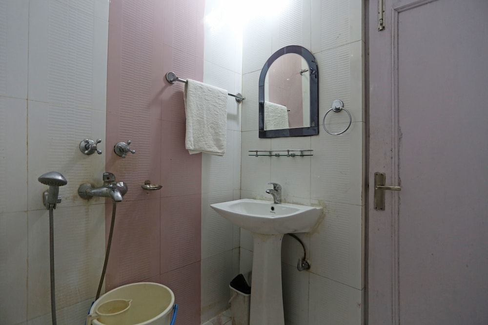 Deluxe Room, Non Smoking, Refrigerator photo 2