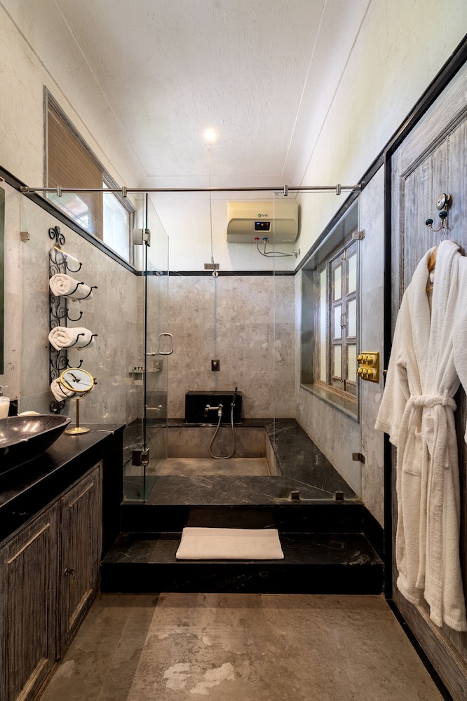 Royal Villa - Photo 11