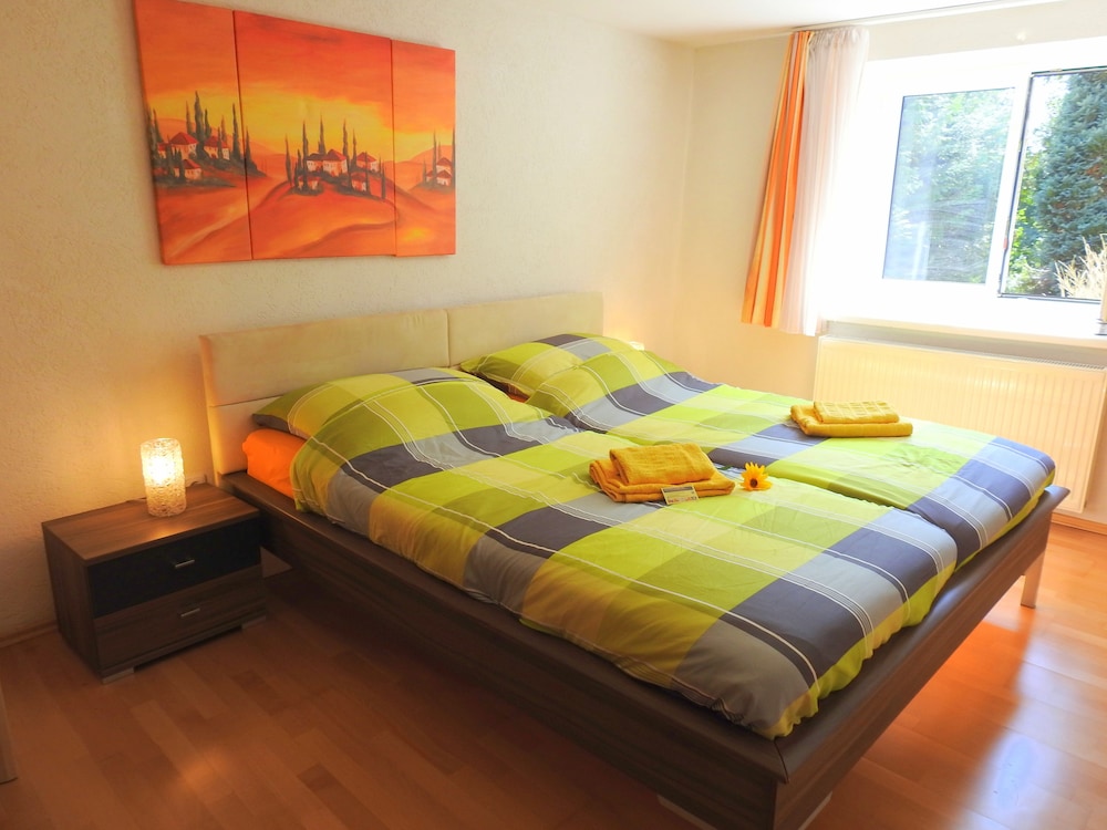 House, 3 Bedrooms, Mountain View