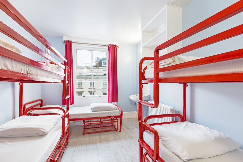 Bed in 5-Bed Mixed Dormitory Room photo 1