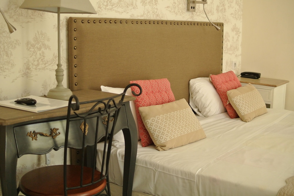 Quadruple Room, Bathtub photo 2