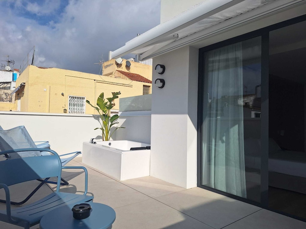 Deluxe penthouse terrace with hydromassage - Photo 1