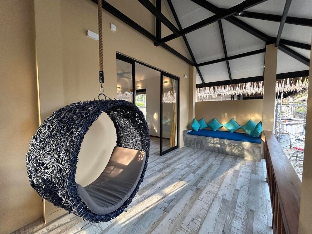 Deluxe Triple Villa with Sea View - Photo 7