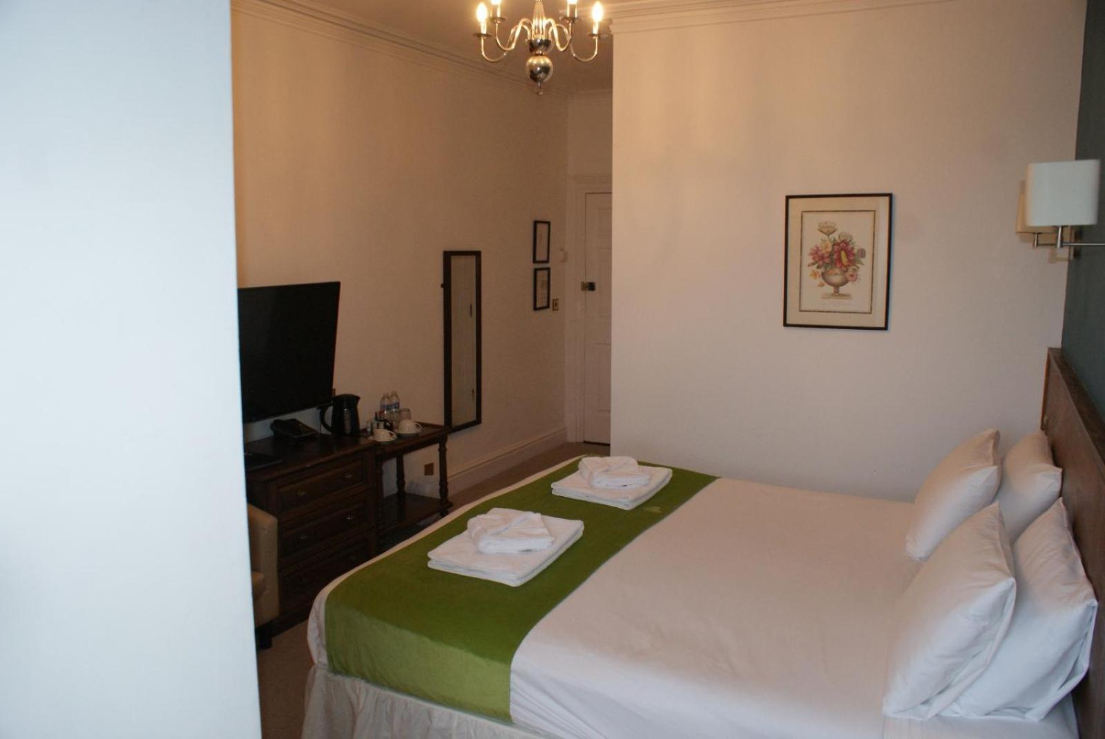 Deluxe Double or Twin Room - Photo 1