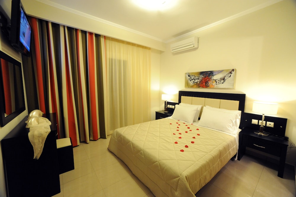 Luxury Villa, 2 Bedrooms, Pool View