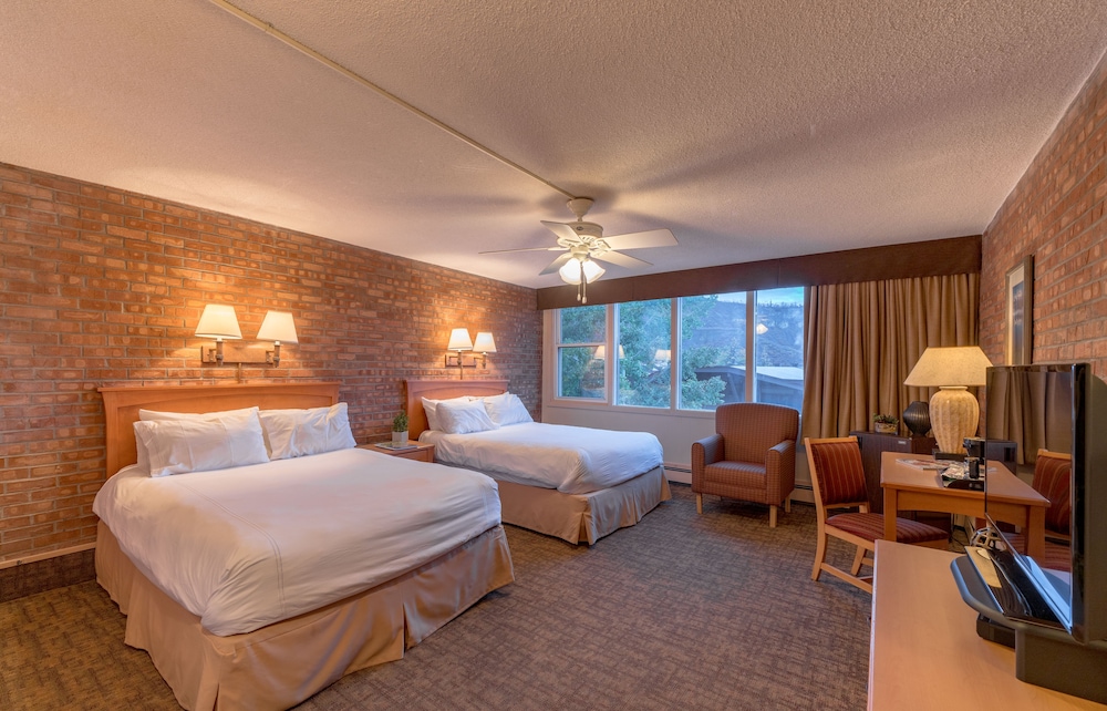 Deluxe Room, 2 Queen Beds - Photo 6