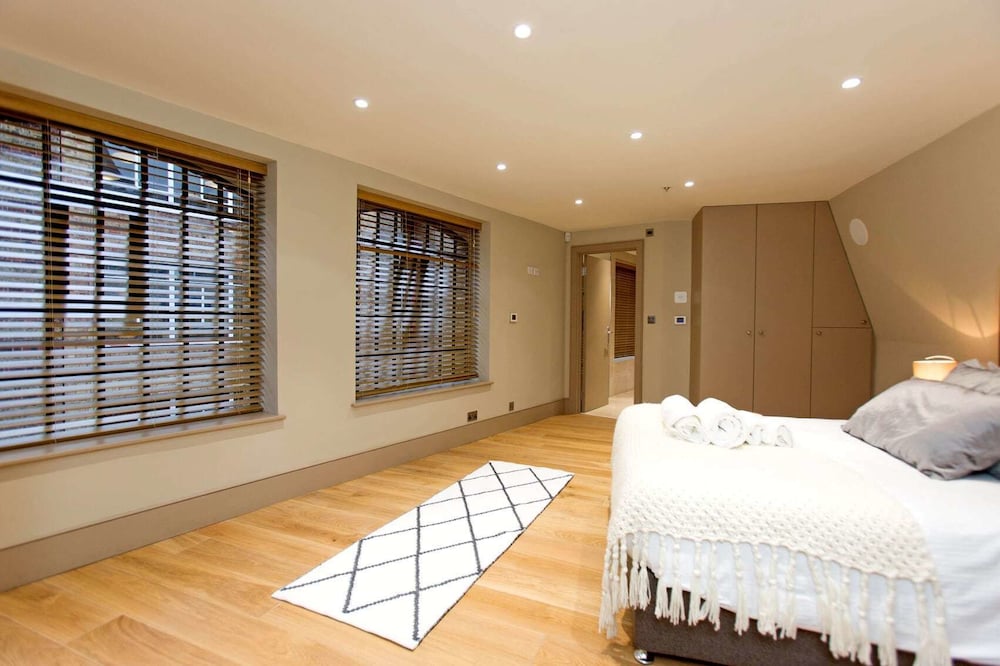 Luxury Apartment photo 2