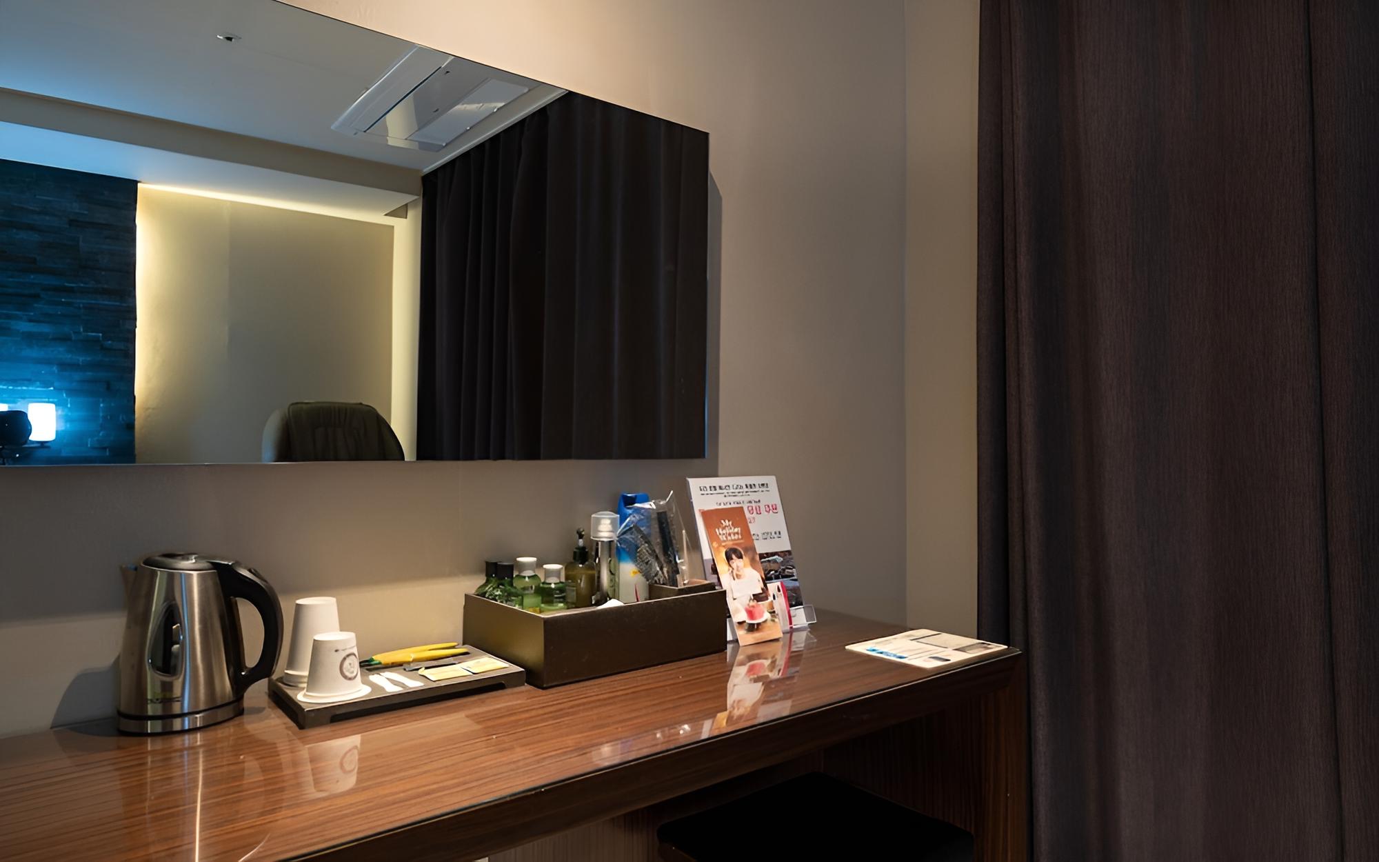 Room (Deluxe A (Cafe Voucher)) photo 2