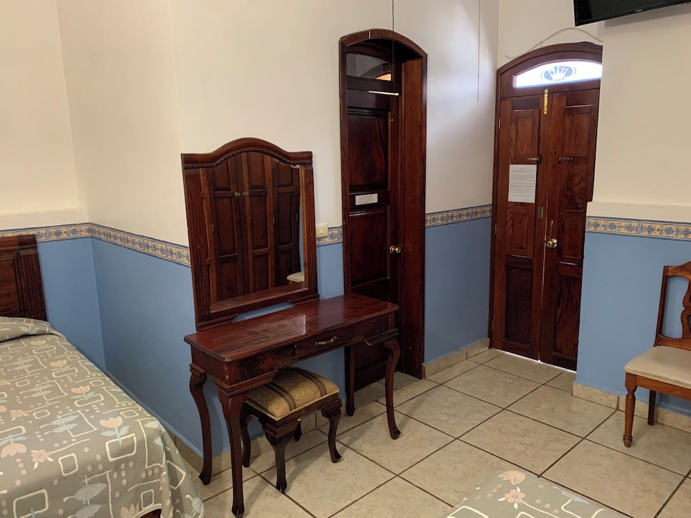 Standard Room (Quintuple)