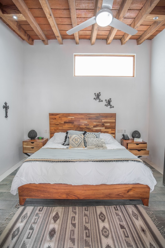 Comfort Room, 1 King Bed