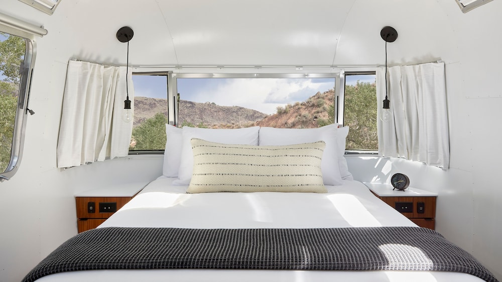 Premium Suite (BaseCamp) - Photo 11