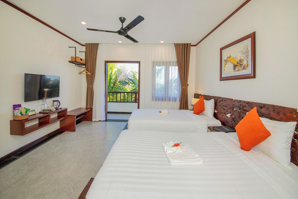 Deluxe Triple Room, Balcony