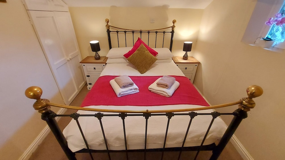 Suite, Ensuite photo 3