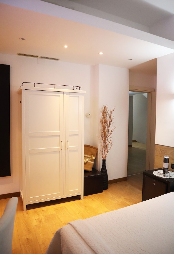 Business Double Room, 1 Queen Bed photo 3