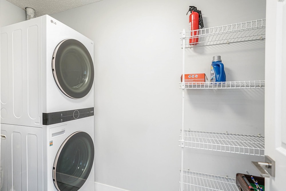 Cozy Condo w Parking Wifi Coffee - 5min2stampede, Billede 19