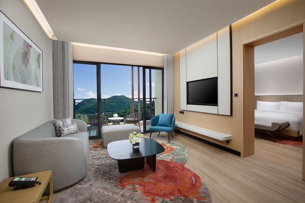 Suite, 1 Bedroom (Living Area) - Photo 1